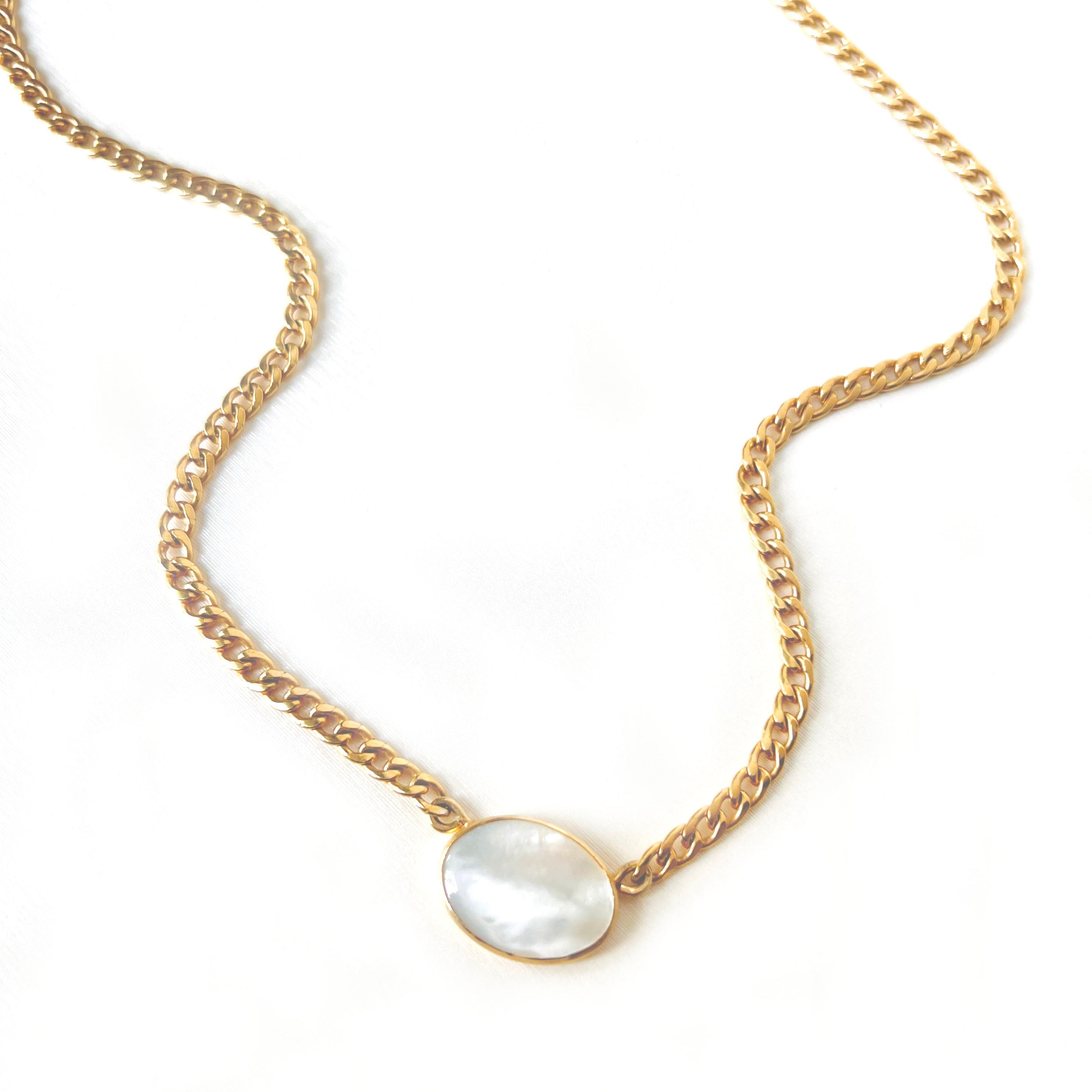 Curb Chain Pearl Pendant Necklace