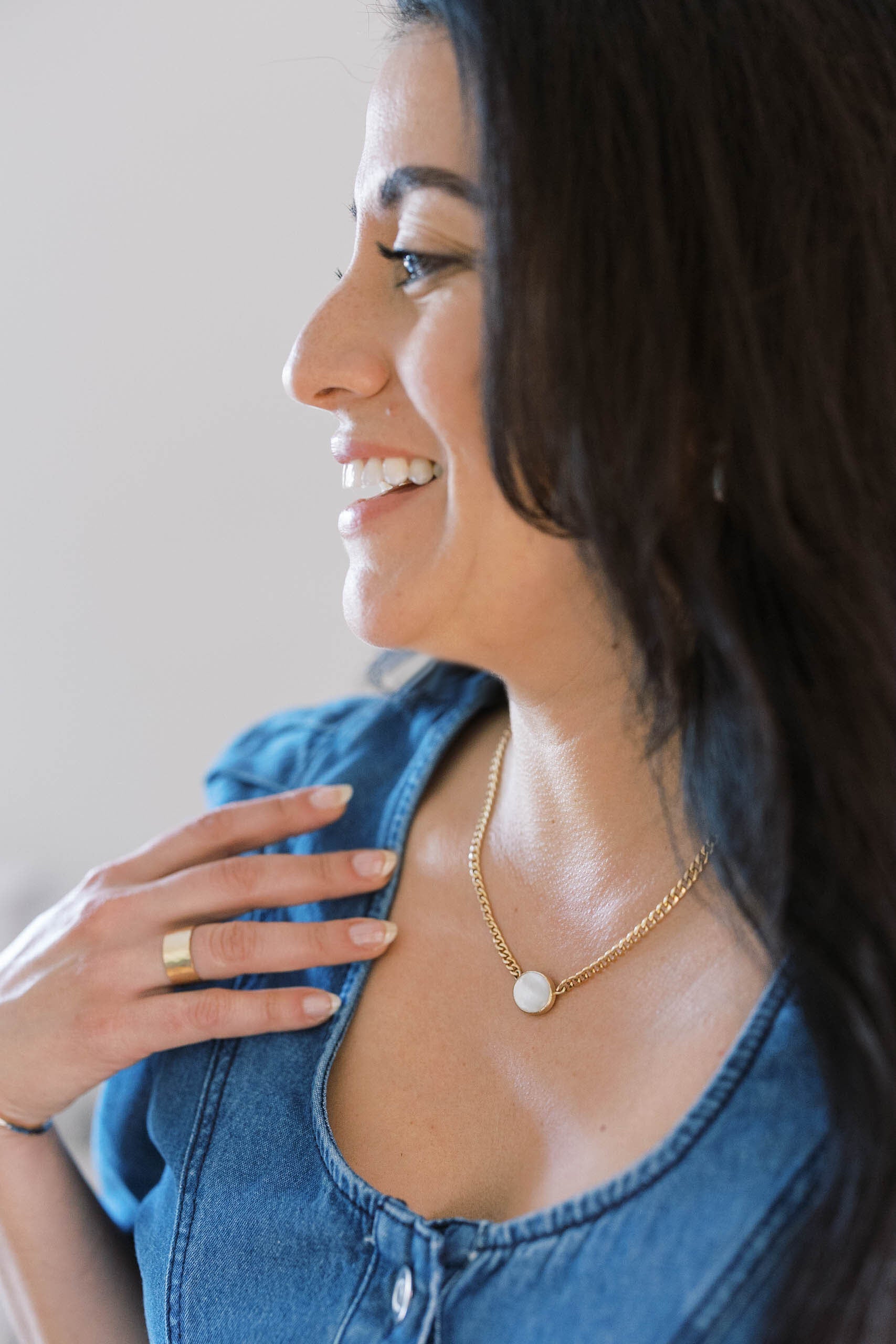 Curb Chain Pearl Pendant Necklace