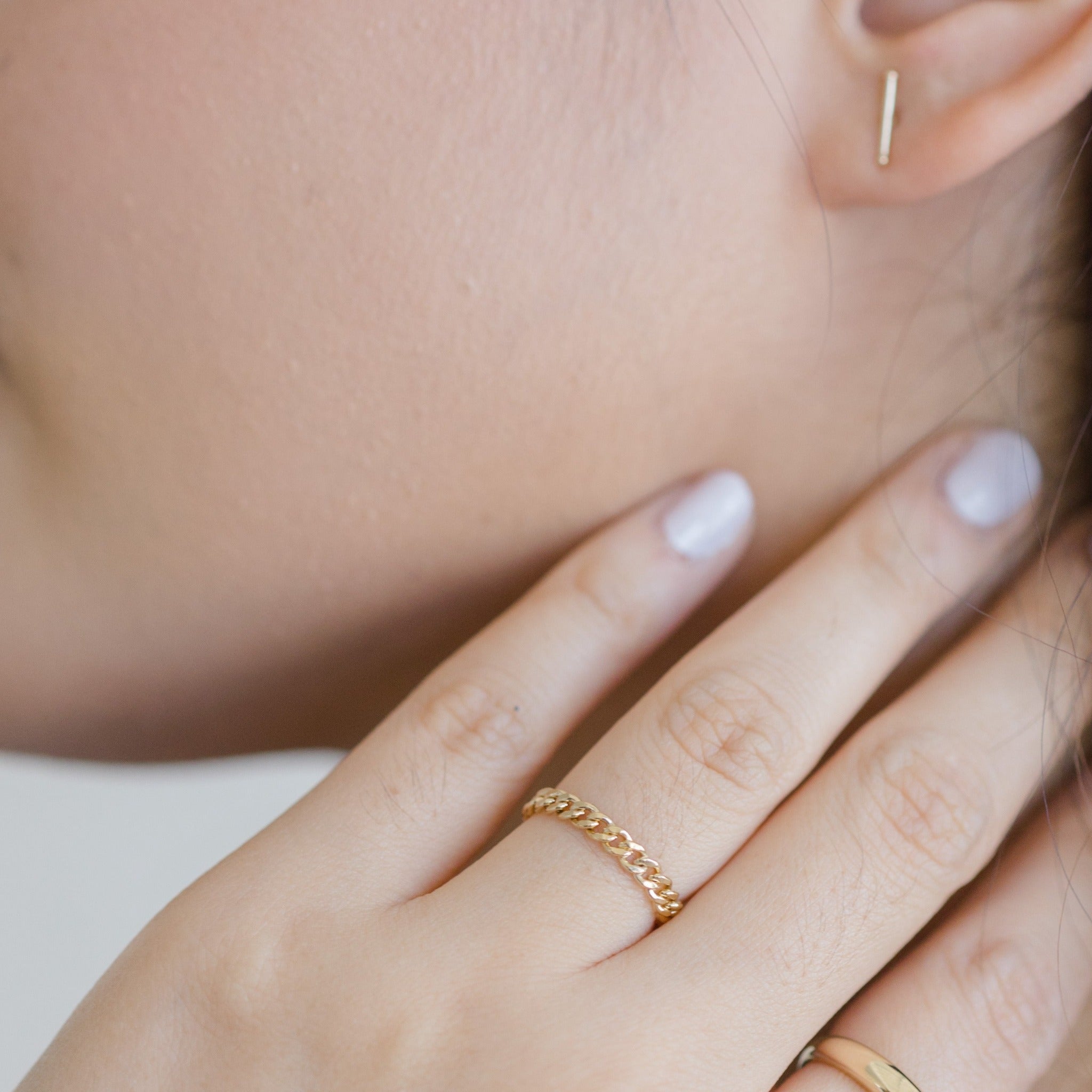 The chain ring is made with 14k gold filled metal that is very durable.